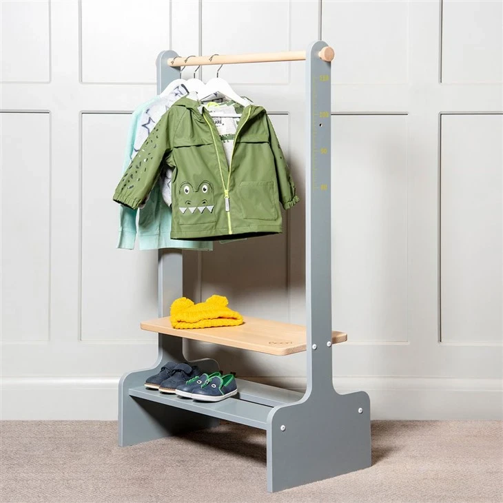 Houten kledingrek voor kinderen