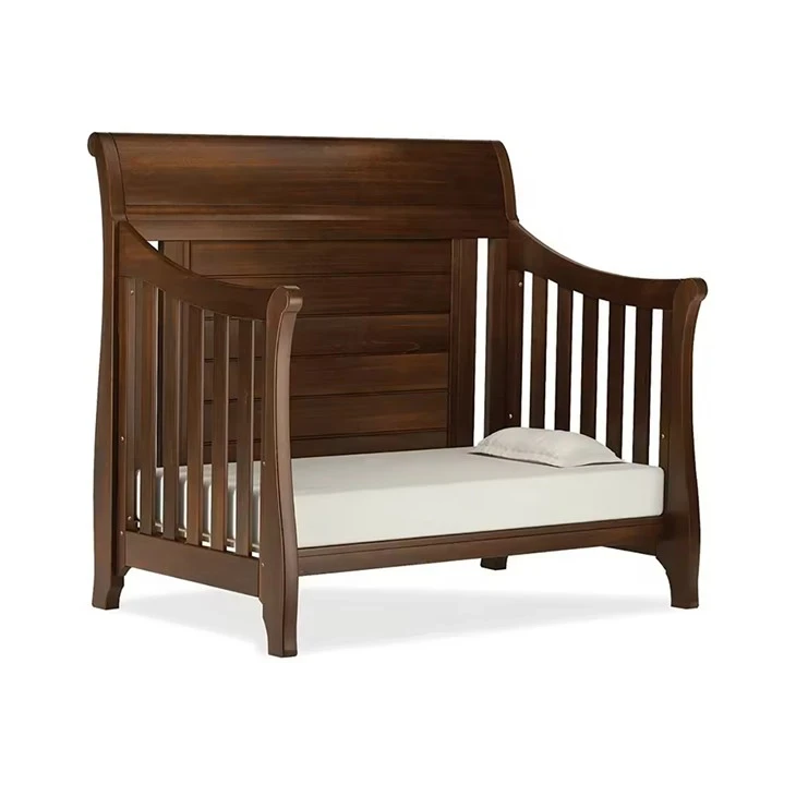 Houten slee babybedje